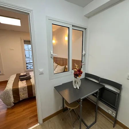 Appartamento Dream Dwell - Designer Flat Near Marais District *